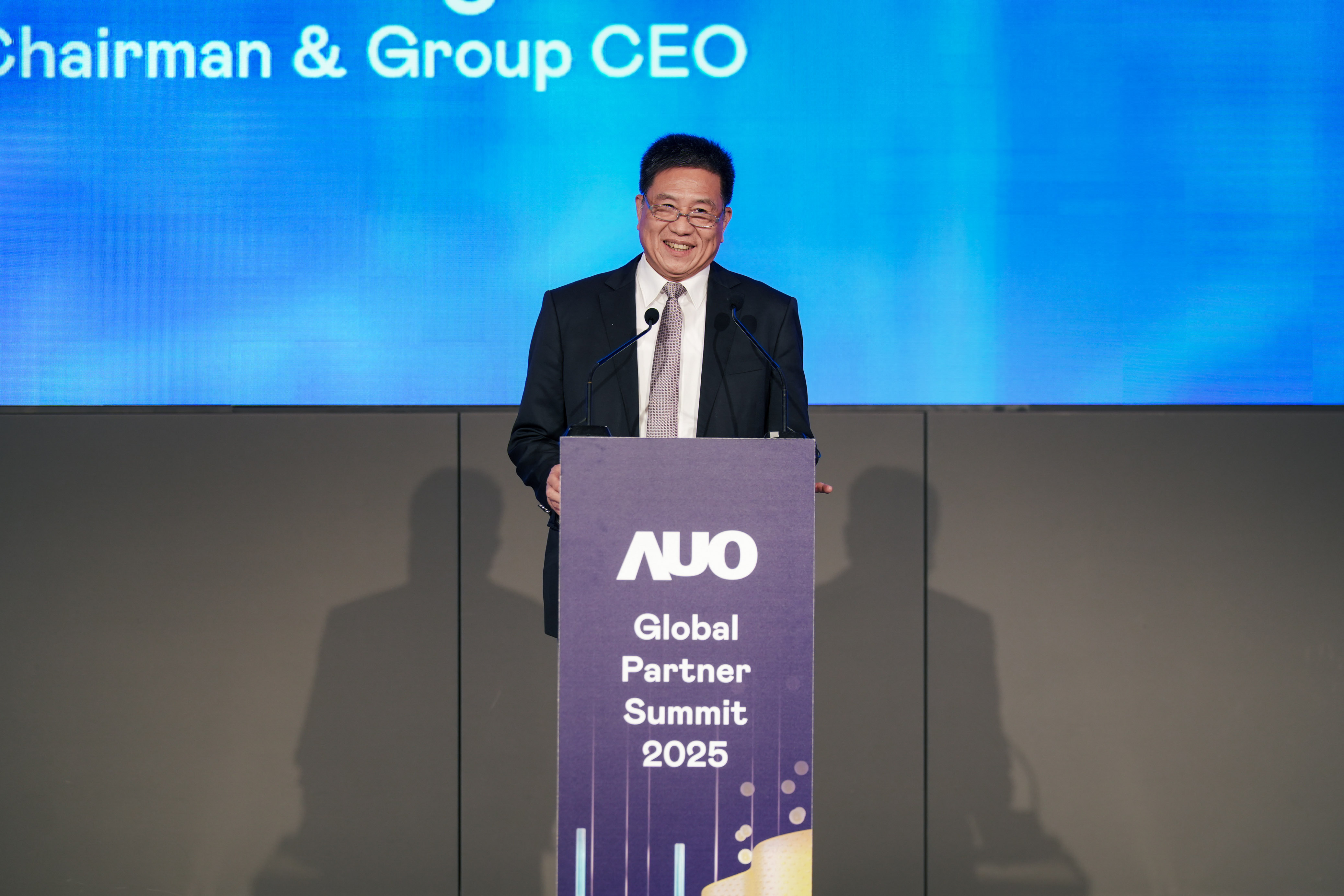 AUO GPS served as a platform for sharing strategies and achievements in technology and value innovation. Through strategic presentations and innovation showcases, AUO and its partners explored key opportunities for co-creating value and advancing sustainability, fostering mutual confidence and consensus to navigate industry challenges and unlock new growth potential. The photo shows AUO Chairman and Group CEO Paul Peng opens the event.